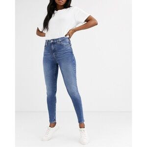 Topshop JAMIE JEANS IN MID BLUE